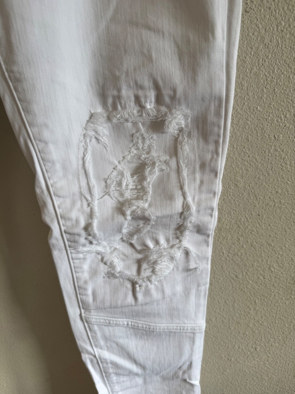 J Brand White Distressed Skinny Jeans Size 30 - Picture 4 of 11
